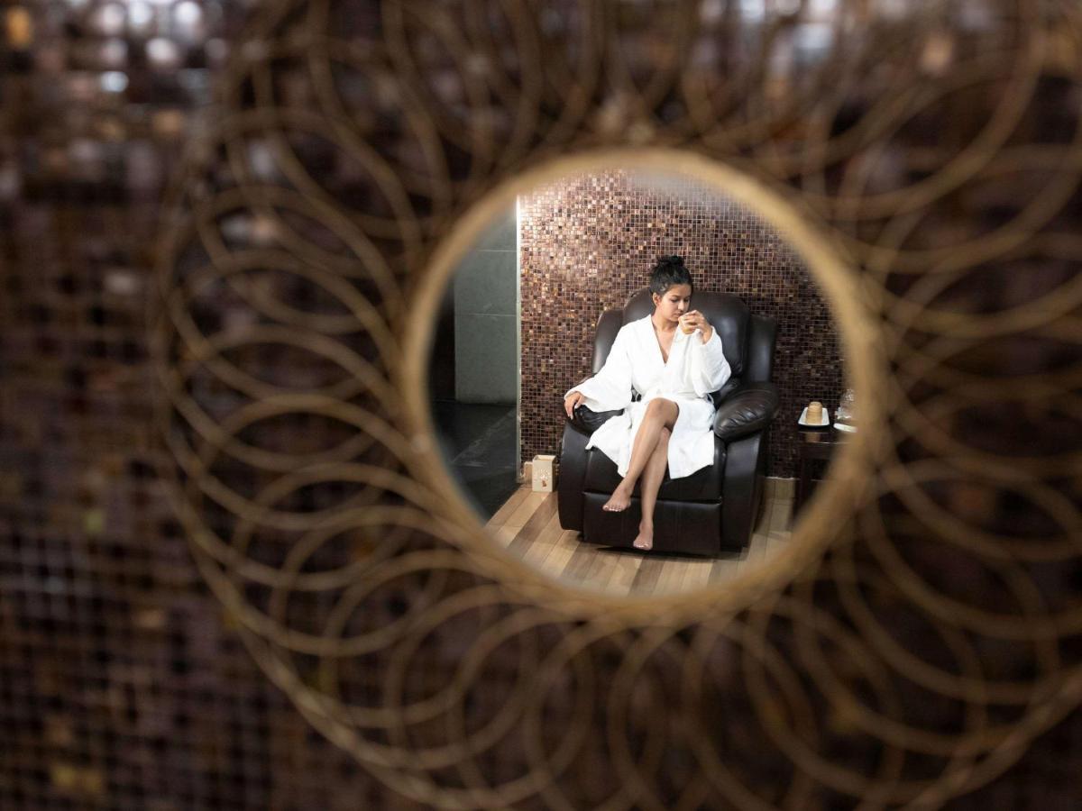 Grand Mercure Bangalore - An Accor Brand Dış mekan fotoğraf