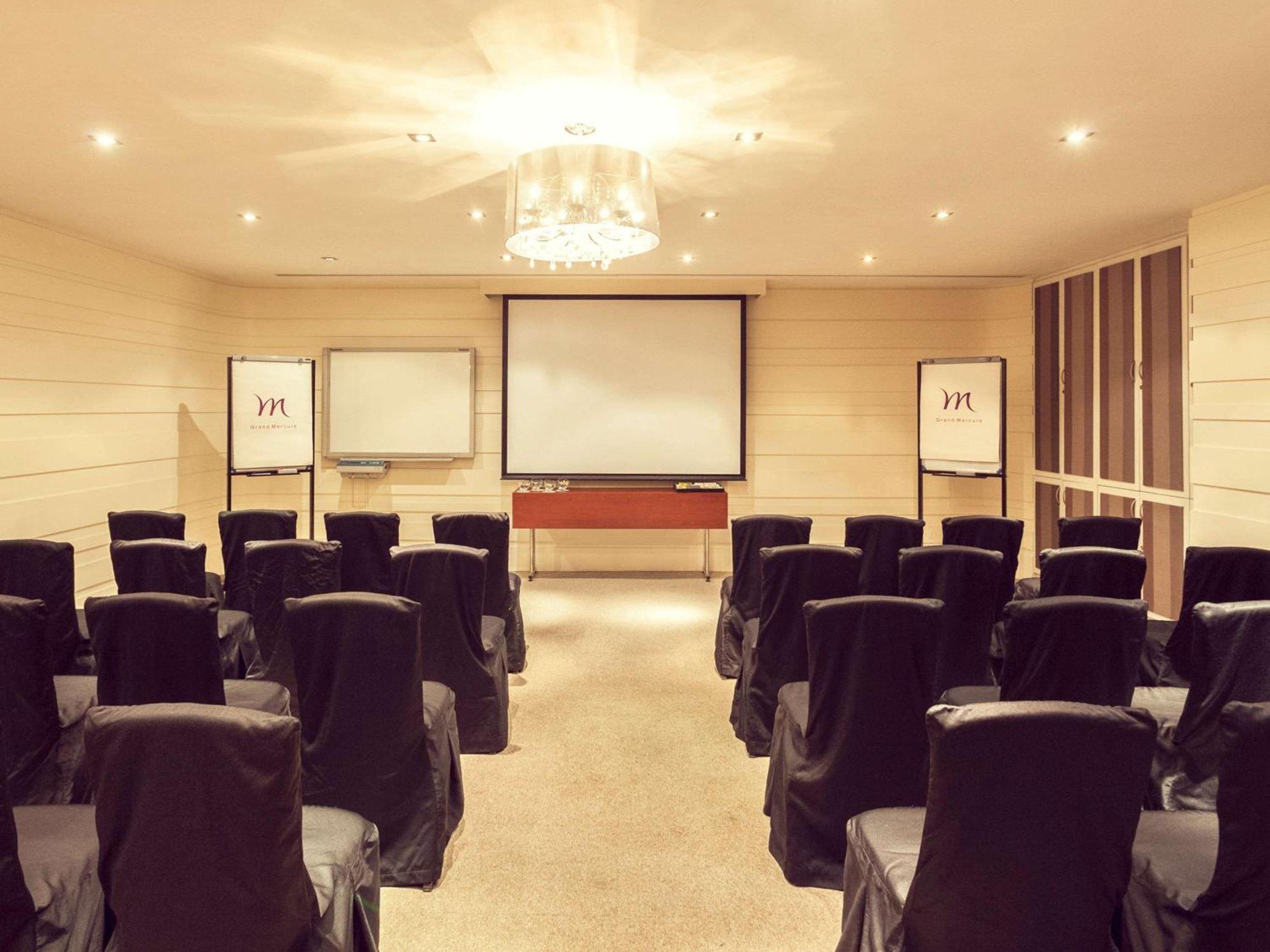Grand Mercure Bangalore - An Accor Brand Dış mekan fotoğraf