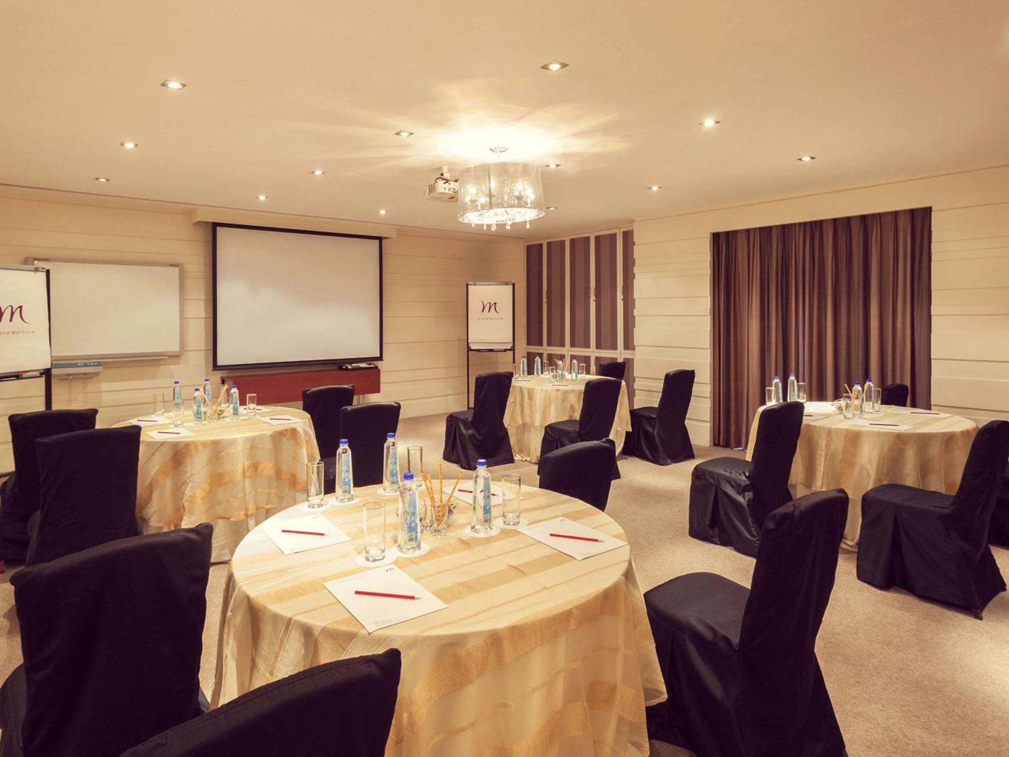 Grand Mercure Bangalore - An Accor Brand Dış mekan fotoğraf