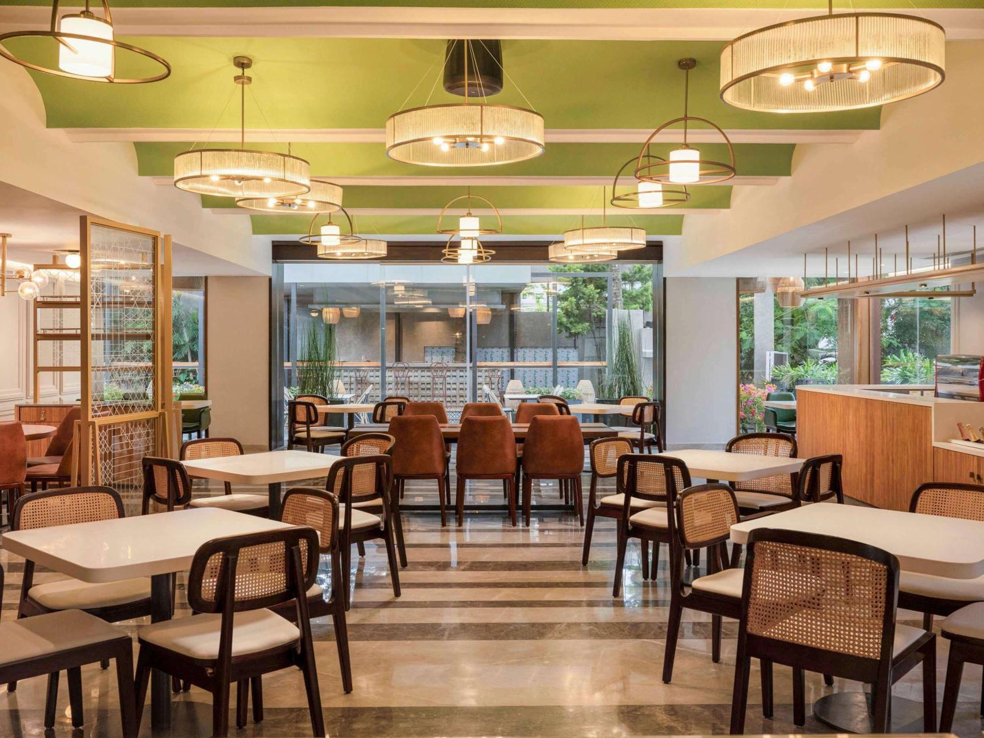 Grand Mercure Bangalore - An Accor Brand Dış mekan fotoğraf