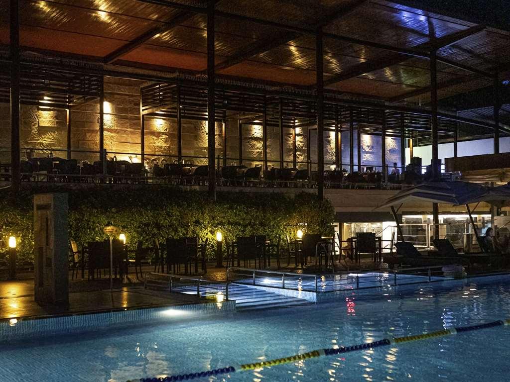 Grand Mercure Bangalore - An Accor Brand Konforlar fotoğraf