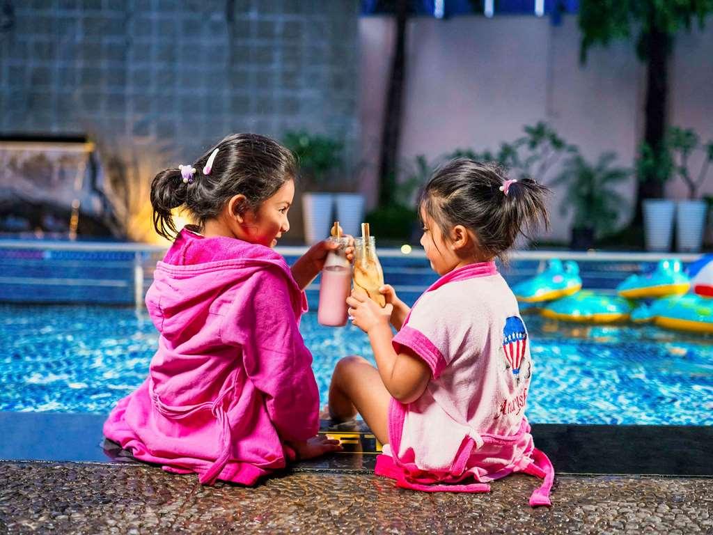 Grand Mercure Bangalore - An Accor Brand Konforlar fotoğraf